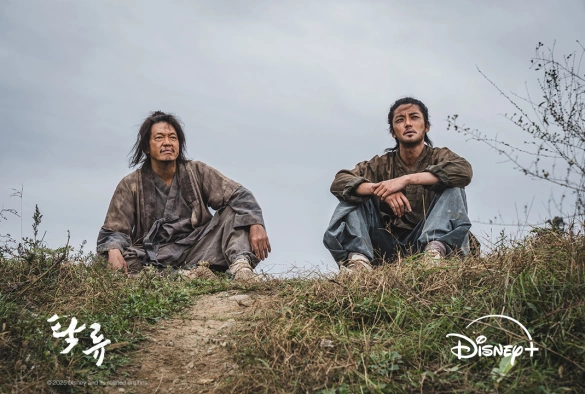 Кадр из дорамы Мутная вода