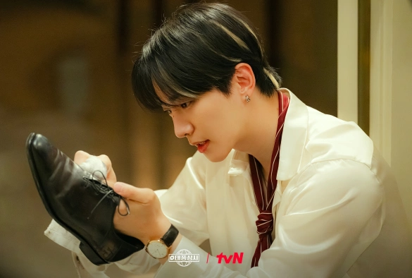 Кадр из дорамы Босс компании «Тайфун»