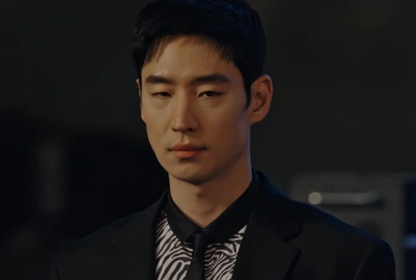 Кадр из дорамы Такси Делюкс