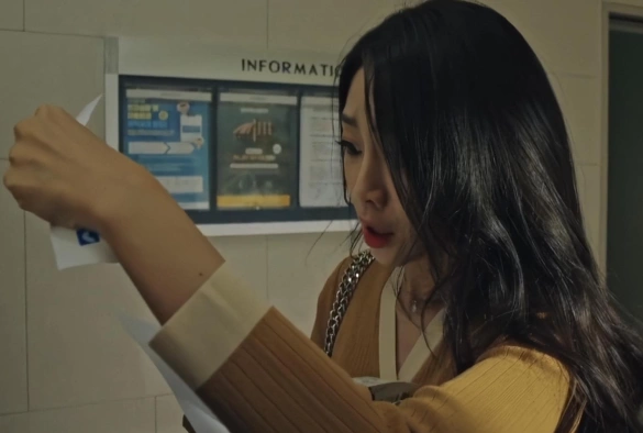 Кадр из дорамы Такси Делюкс