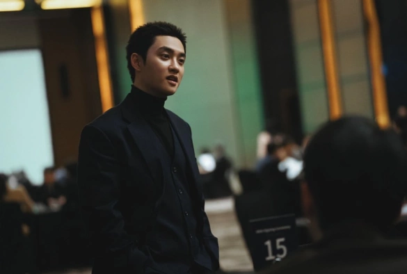 Кадр из дорамы Город скульптур