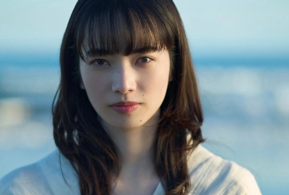 Кадр из дорамы Выход 8