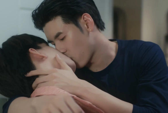 Кадр из дорамы Я и кто