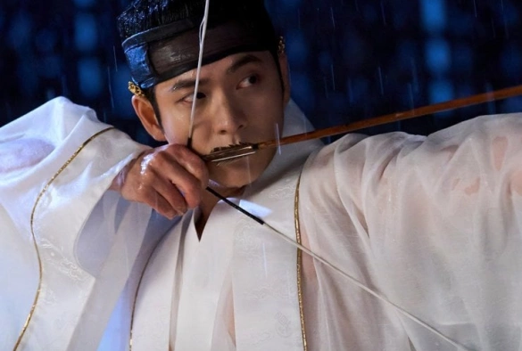 Кадр из дорамы Струящаяся над рекой луна