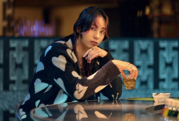 Кадр из дорамы Панковский треугольник