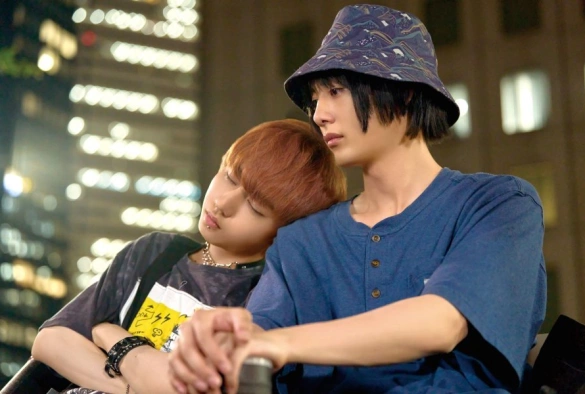 Кадр из дорамы Панковский треугольник