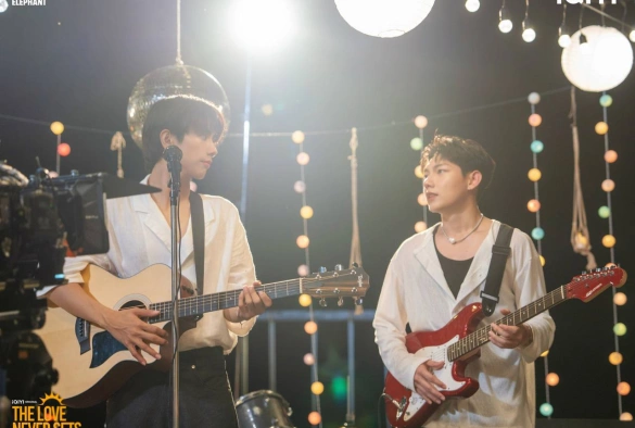 Кадр из дорамы Любовь никогда не угаснет