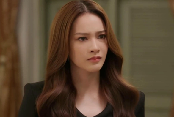 Кадр из дорамы Опасная королева