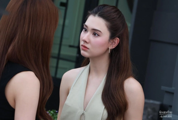 Кадр из дорамы Моя безопасная зона