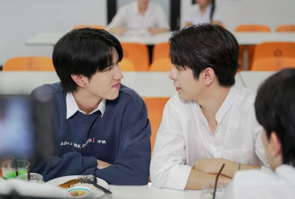 Кадр из дорамы Столкнуться лбами