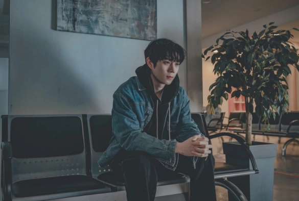 Кадр из дорамы Дорогой Икс