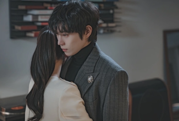 Кадр из дорамы Дорогой Икс