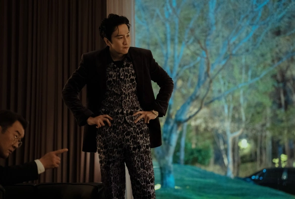 Кадр из дорамы Город скульптур