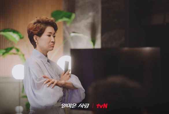 Кадр из дорамы Неприятно познакомиться