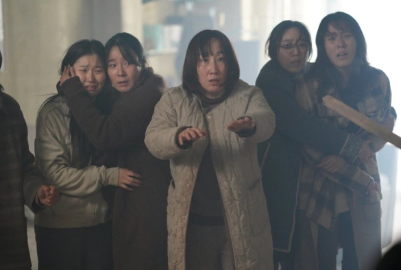 Кадр из дорамы Бетонный рынок