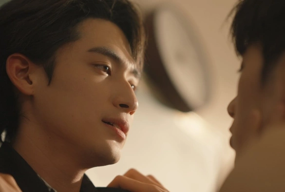 Кадр из дорамы Прилив любви