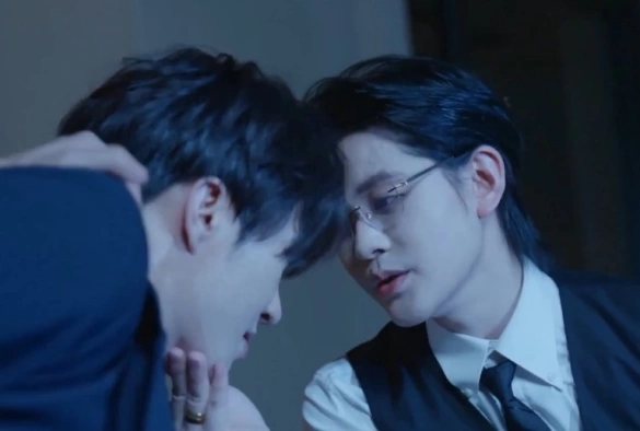 Кадр из дорамы Пленник Гу