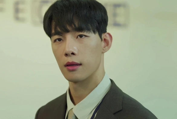 Кадр из дорамы Грозовые тучи, проливные дожди