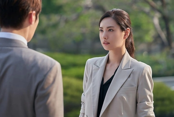 Кадр из дорамы Справедливость