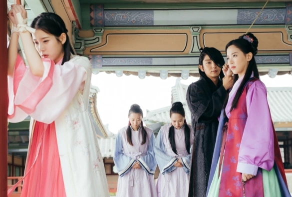 Кадр из дорамы Лунные влюблённые: Алые сердца Корё