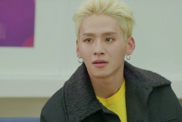 Кадр из дорамы Айдол на полставки