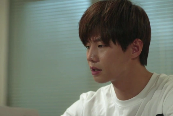 Кадр из дорамы Сокрушительный удар 2 сезон