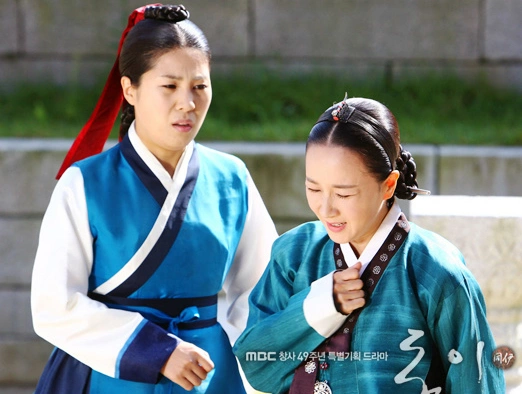 Кадр из дорамы Дон И