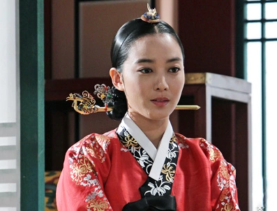 Кадр из дорамы Дон И