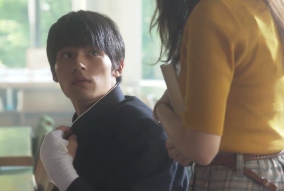 Кадр из дорамы Дневник учителя средней школы