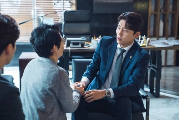 Кадр из дорамы Если изменишь — умрешь