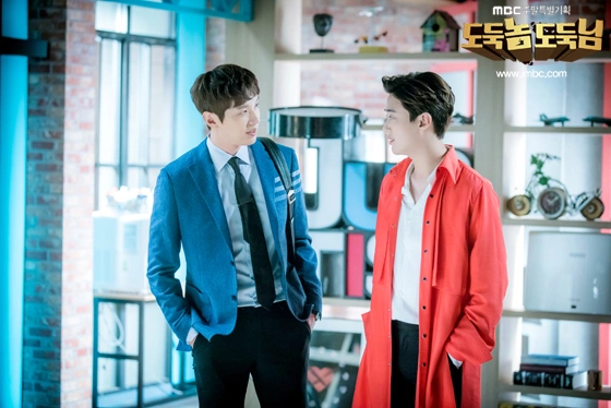 Кадр из дорамы Плохой вор, хороший вор