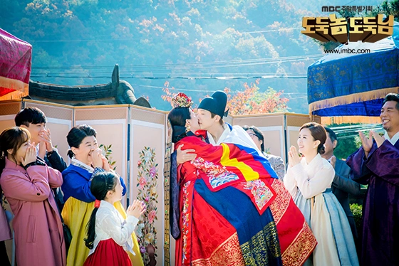 Кадр из дорамы Плохой вор, хороший вор