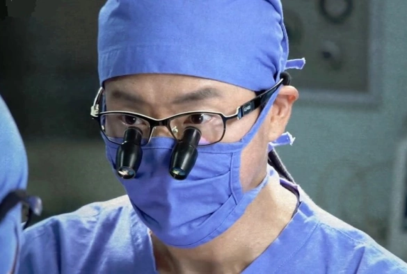 Кадр из дорамы Торакальная хирургия