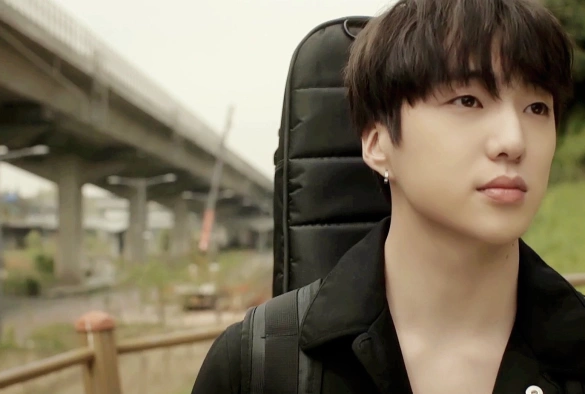 Кадр из дорамы Мы расстались