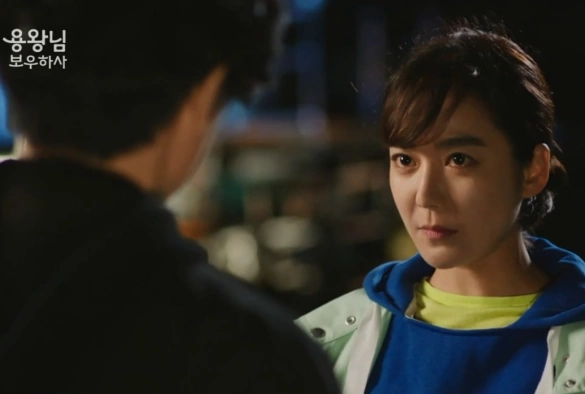 Кадр из дорамы Защитить короля