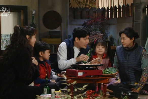 Кадр из дорамы Защитить короля