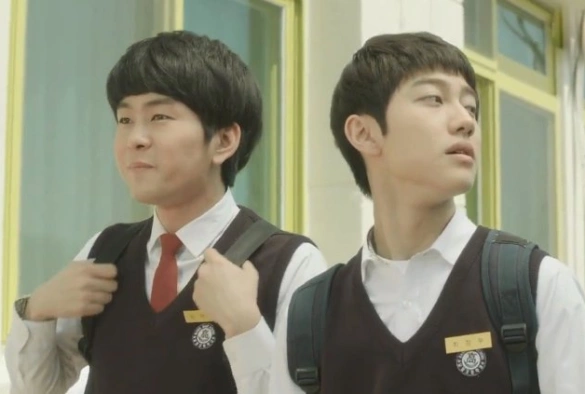 Кадр из дорамы Переходный возраст