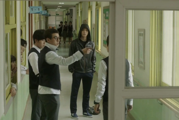 Кадр из дорамы Переходный возраст