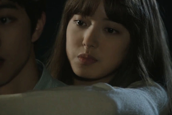 Кадр из дорамы Переходный возраст