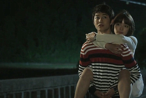 Кадр из дорамы Переходный возраст