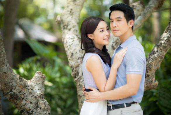 Кадр из дорамы Королевская невестка