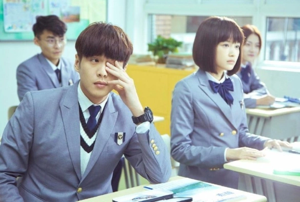 Кадр из дорамы Пятнадцать лет в ожидании перелетных птиц