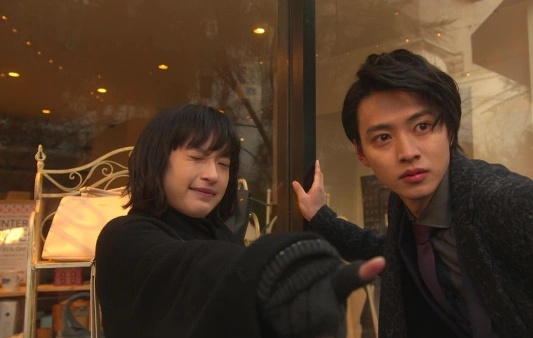 Кадр из дорамы Поцелуй, который убивает