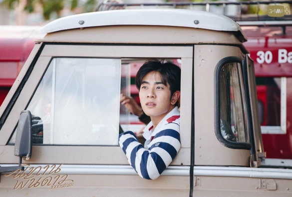 Кадр из дорамы История тысячи звезд