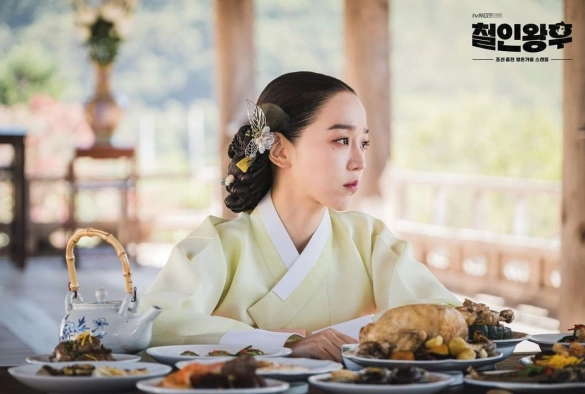 Кадр из дорамы Королева Чорин