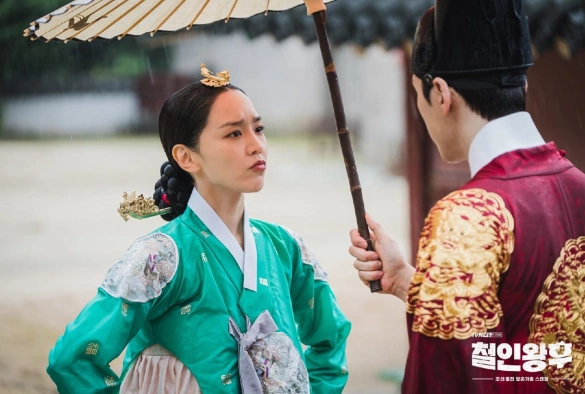 Кадр из дорамы Королева Чорин