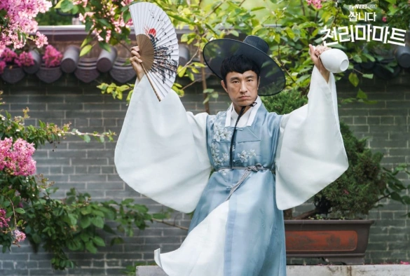 Кадр из дорамы Дешевый магазин Чхонрима