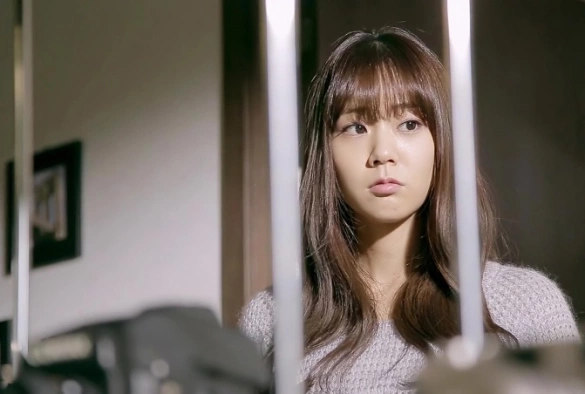 Кадр из дорамы Её прелестные каблучки