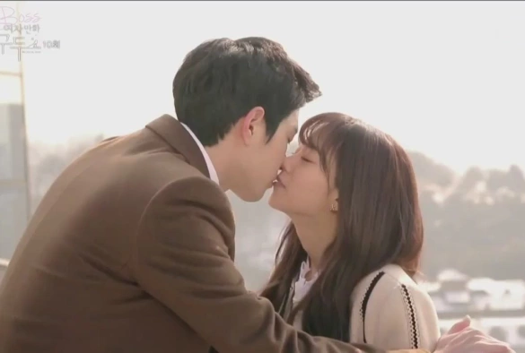 Кадр из дорамы Её прелестные каблучки