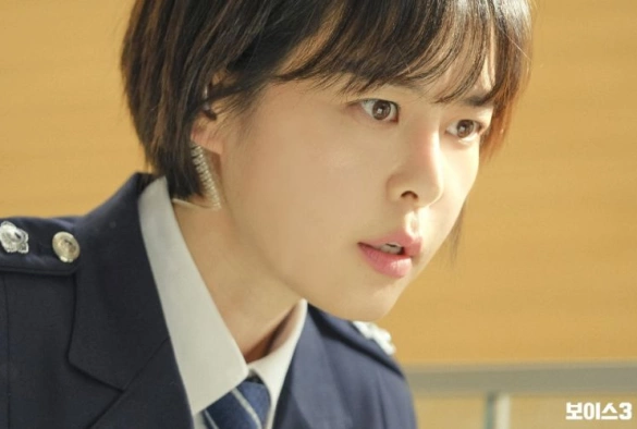 Кадр из дорамы Голос 3 сезон